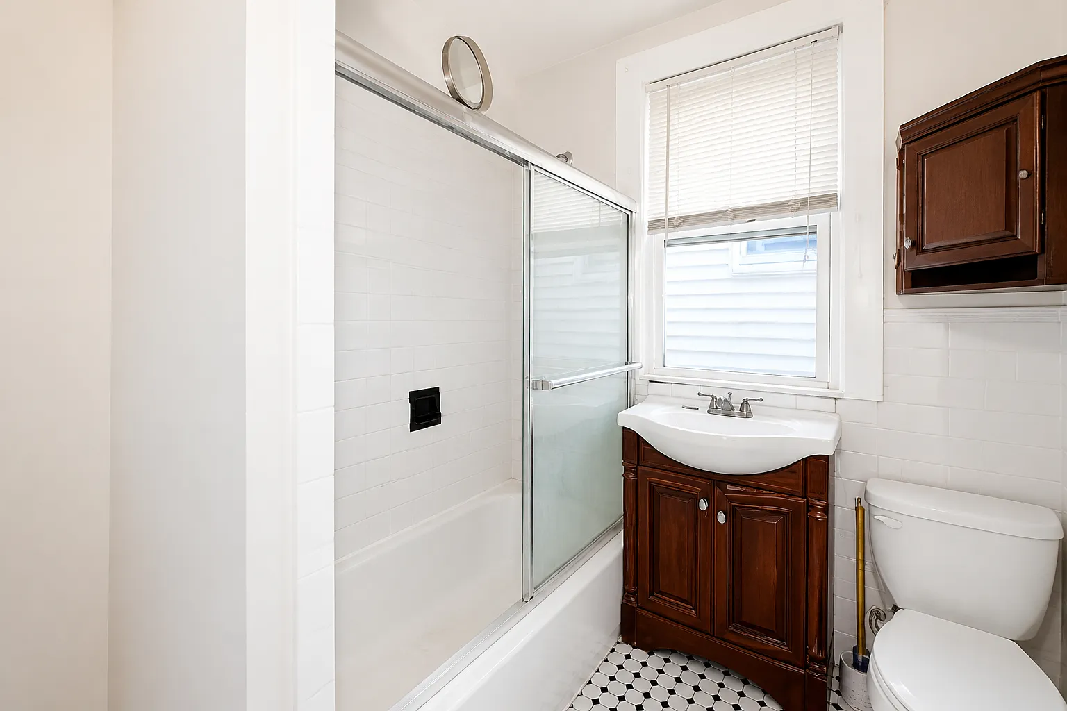 3 bed, $2,600 — Photo 3