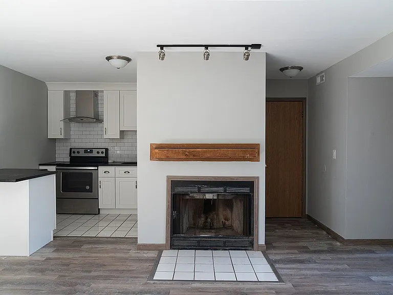 195 16th Ave — Photo 13