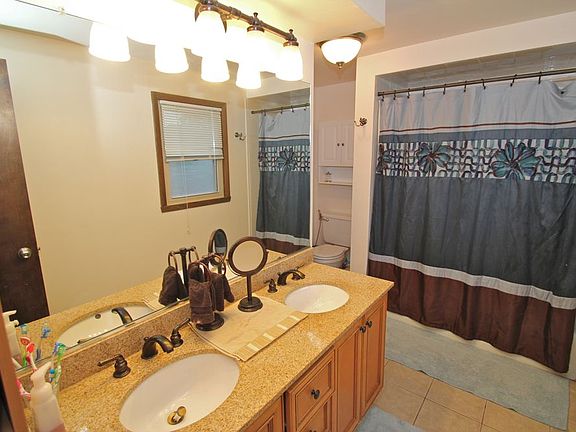 Updated bath w/ double vanit