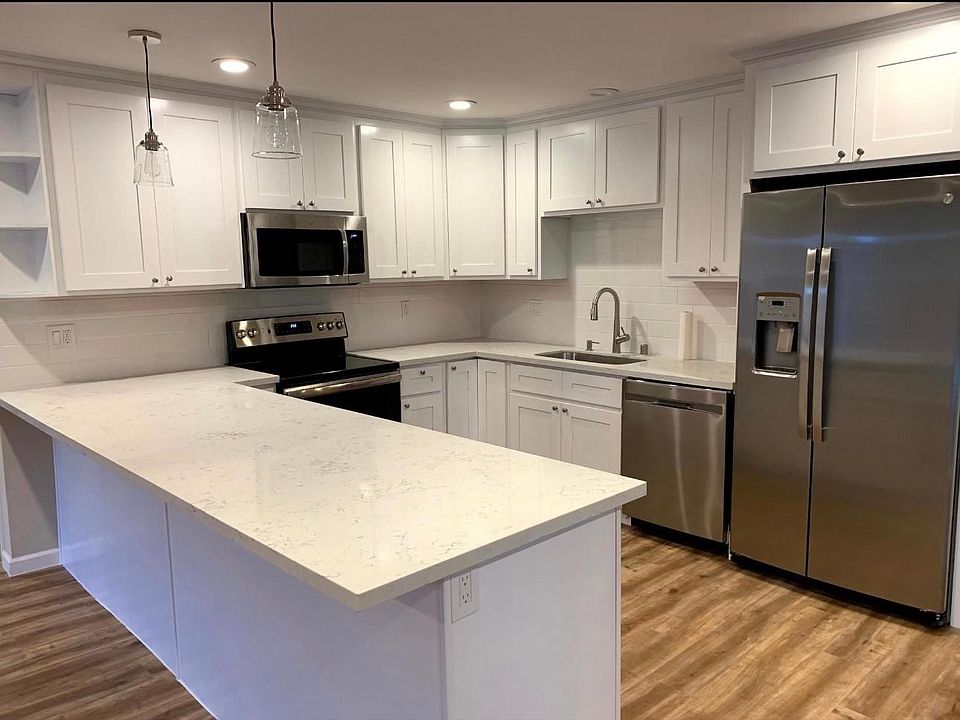 2nd image of 2929 David Ave #1