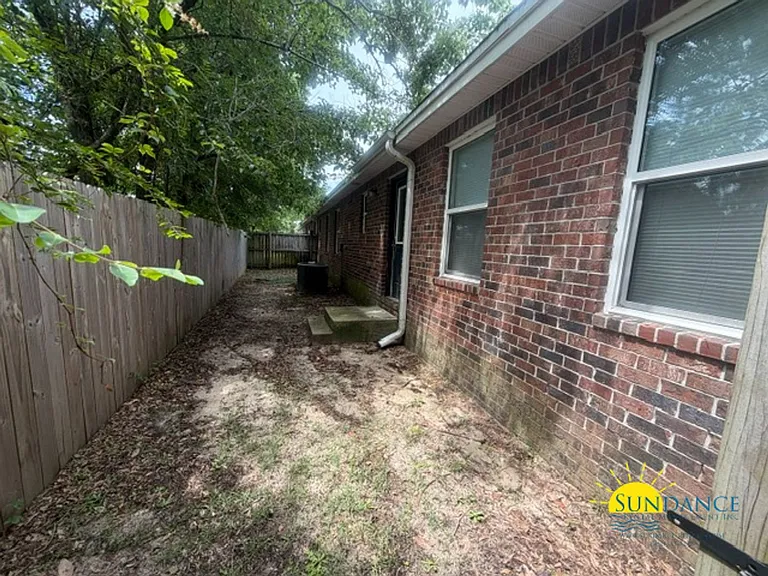 124 Harding Rd #B — Photo 17