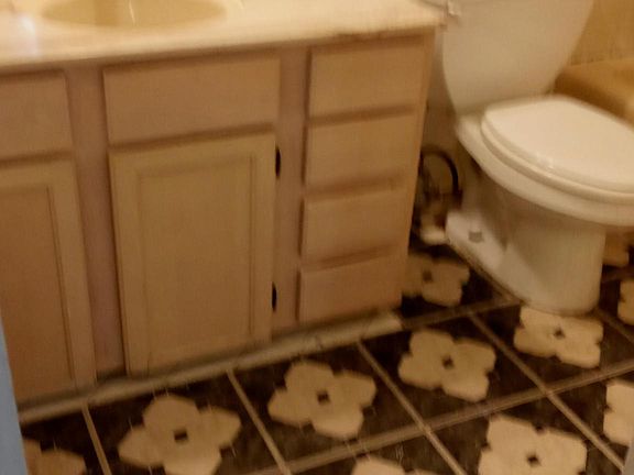 5th image of 333 Eubanks Ct APT 17
