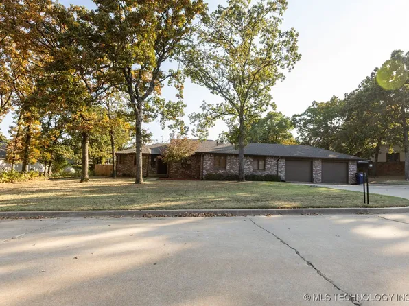 107 Oak Ridge Dr, Cleveland, OK 74020