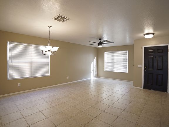 2nd image of 572 W Palo Verde St