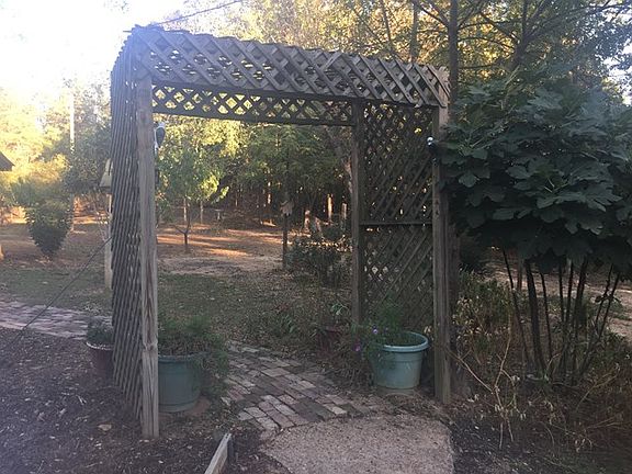 4th image of 124 Sardis Lake Dr