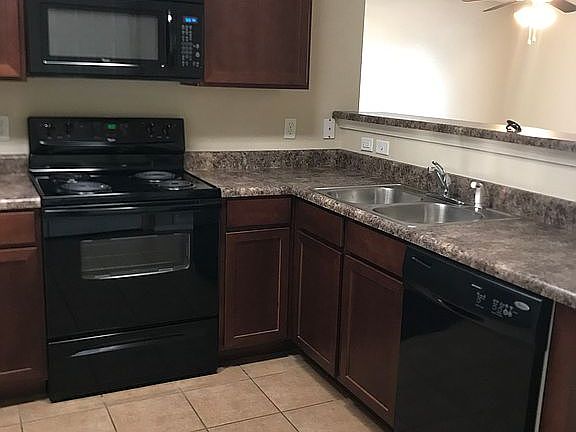 3rd image of 3519 E Fairmont Place & 3521