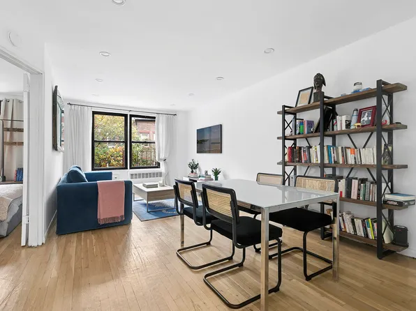 165 Christopher Street image 2 of 7