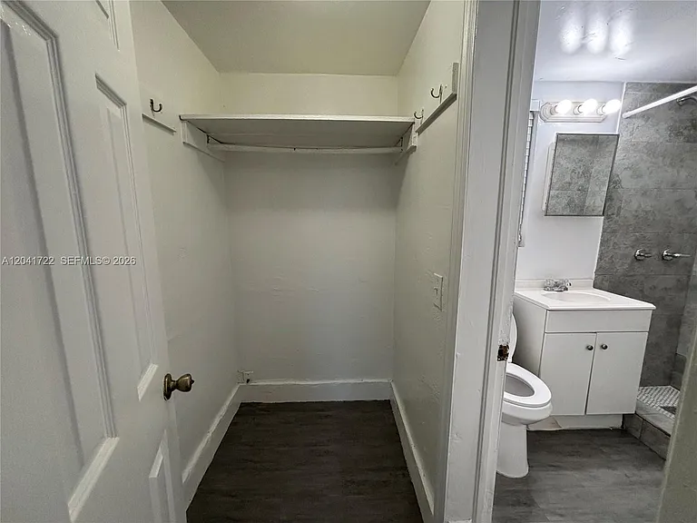 1843 Dewey St #104 — Photo 9