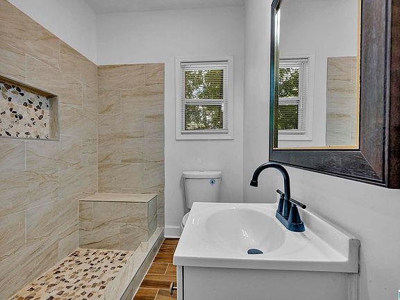 3rd image of 210 E Spring St