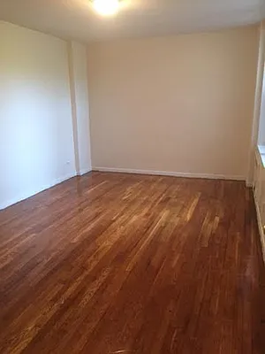 Rented by Roberto Guilbet, LREB | media 24