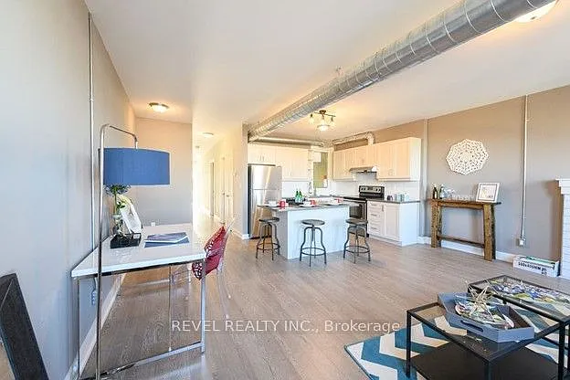 1000 King St E #1006 — Photo 7