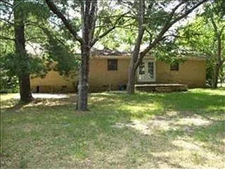 109 Wesleyan Dr photo 1