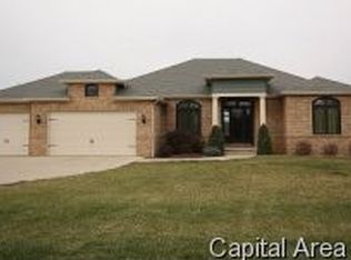 7727 W Outer Rd, Sherman, IL 62684