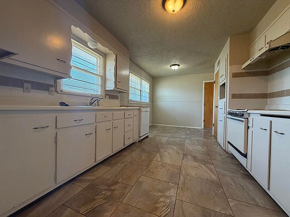 4th image of 5016 46th St