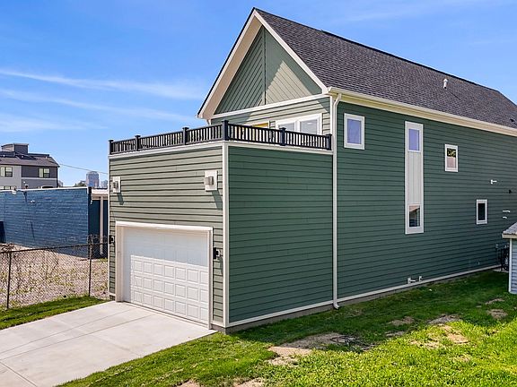 2nd image of 1405 Deloss St