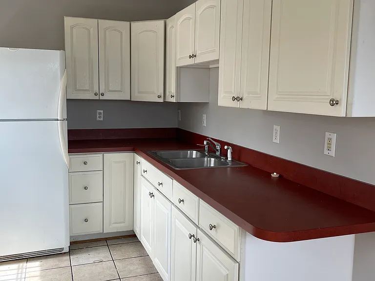 916 Norton St #2 — Photo 6