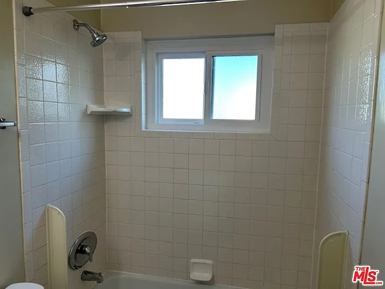 1428 S Bedford St #6 — Photo 26