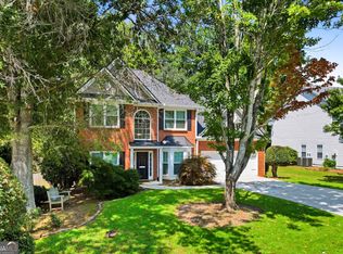 575 Kingsport Dr, Roswell, GA 30076