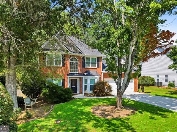 575 Kingsport Dr, Roswell, GA 30076