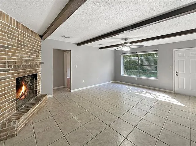 213 Chess Dr — Photo 2
