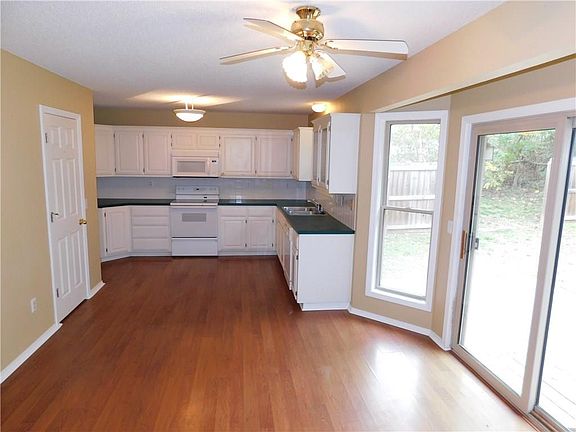 4th image of 1 Wrea Cir