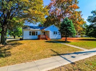 115 N Cross St, Brighton, IL 62012