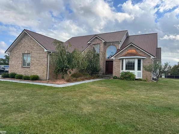 9817 Oatman Rd, Greenwood, MI 48006