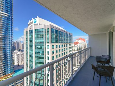 1200 Brickell Bay Dr APT 3922, Miami, FL, 33131
