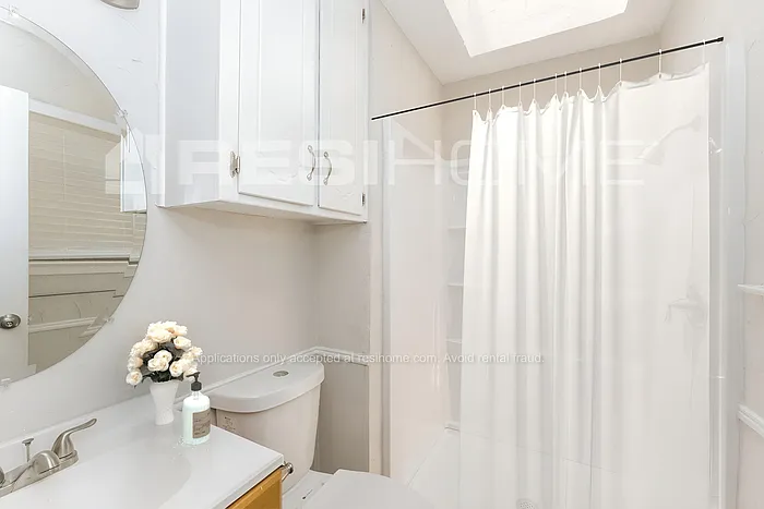 5339 Kemper Pl — Photo 11
