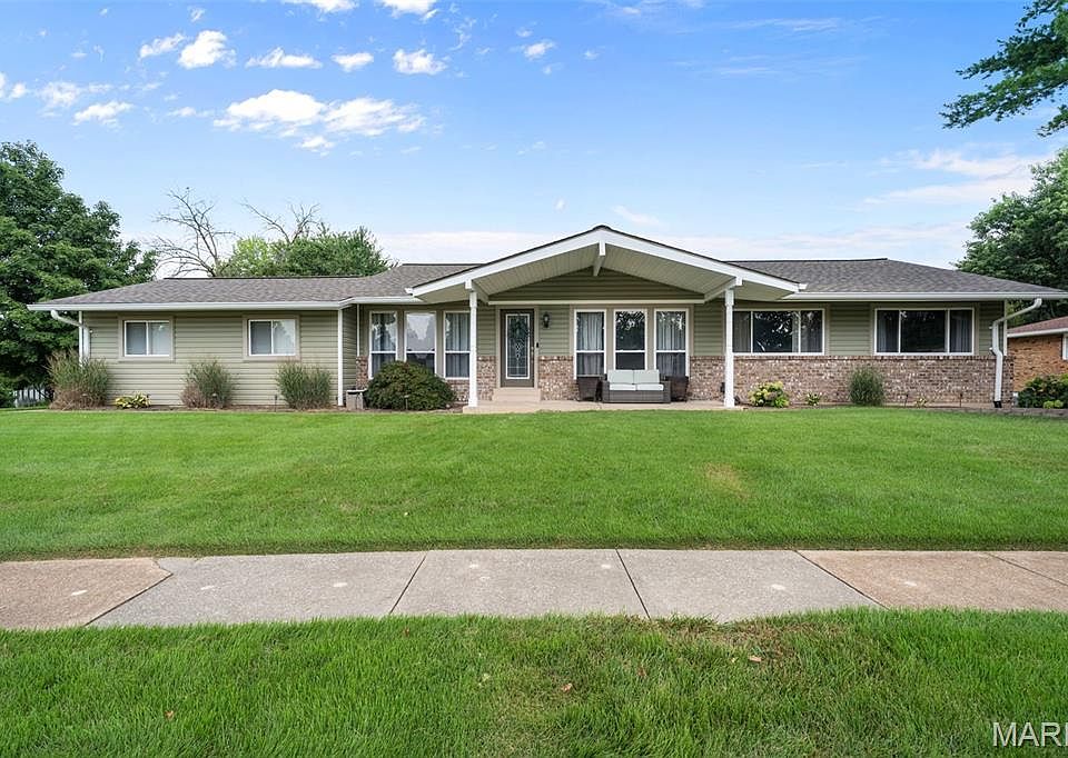 1st image of 819 Big Bend Woods Dr