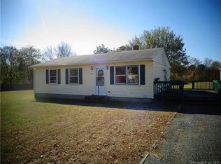 27 Park Rd, Plainfield, CT 06374