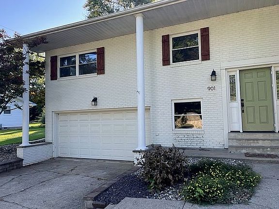 3rd image of 901 Blueberry Hill Ave