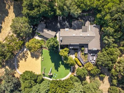 27464 Altamont Rd, Los Altos Hills, CA, 94022