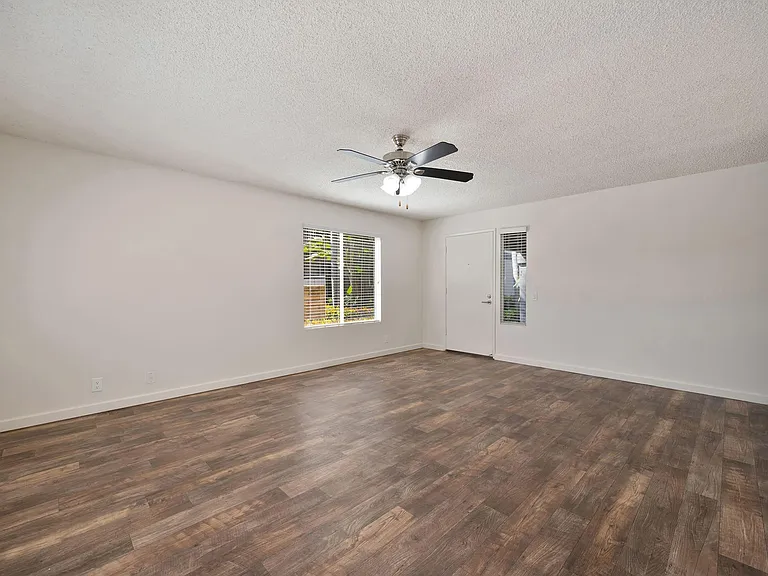Elan Tamarack Shores — Photo 19