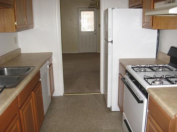 2nd image of 4230 Queenswood Dr
