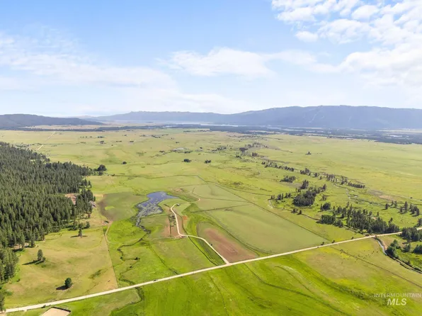 227 Paddy Flat Rd, McCall, ID 83638