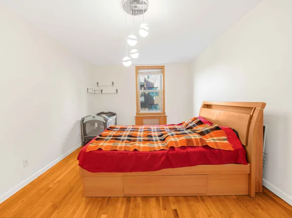 1625 Emmons Avenue image 8 of 15