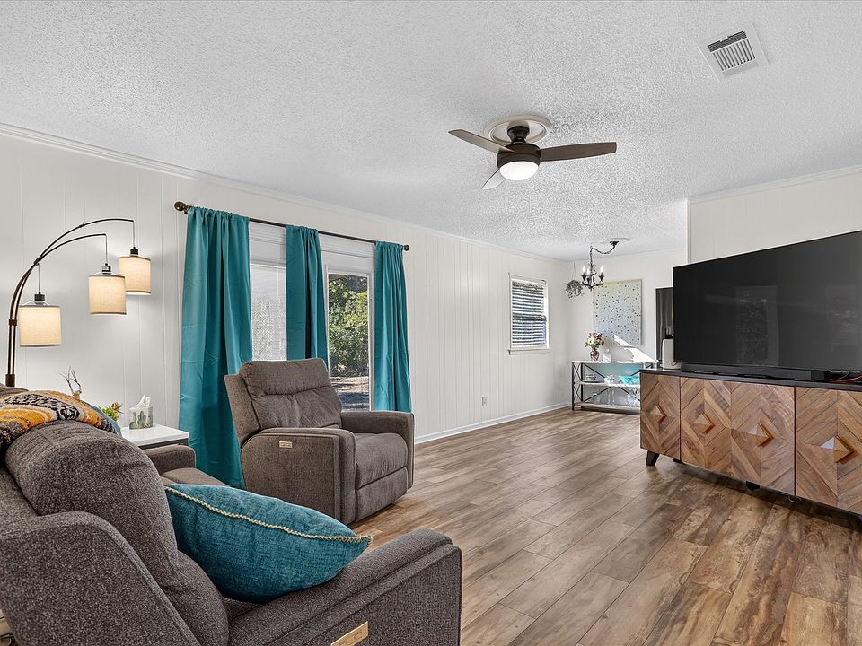 1st image of 441 Nathan St
