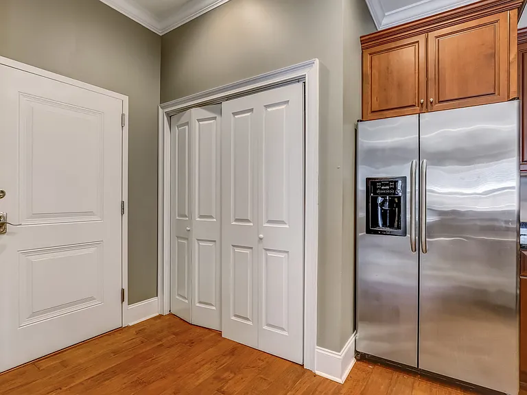 425 E McDonough St #101 — Photo 8