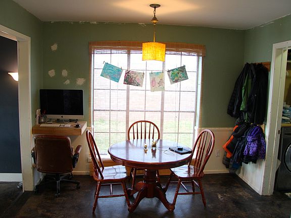 Kitchen/Breakfast Area