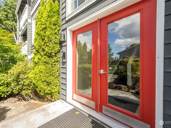 23410 18th Avenue S #C102, Des Moines, WA 98198