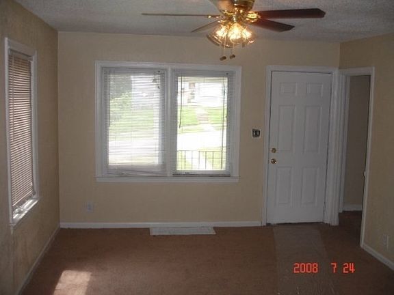 4th image of 3401 Norton Ave