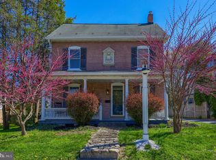 613 S Broad St, Lititz, PA 17543