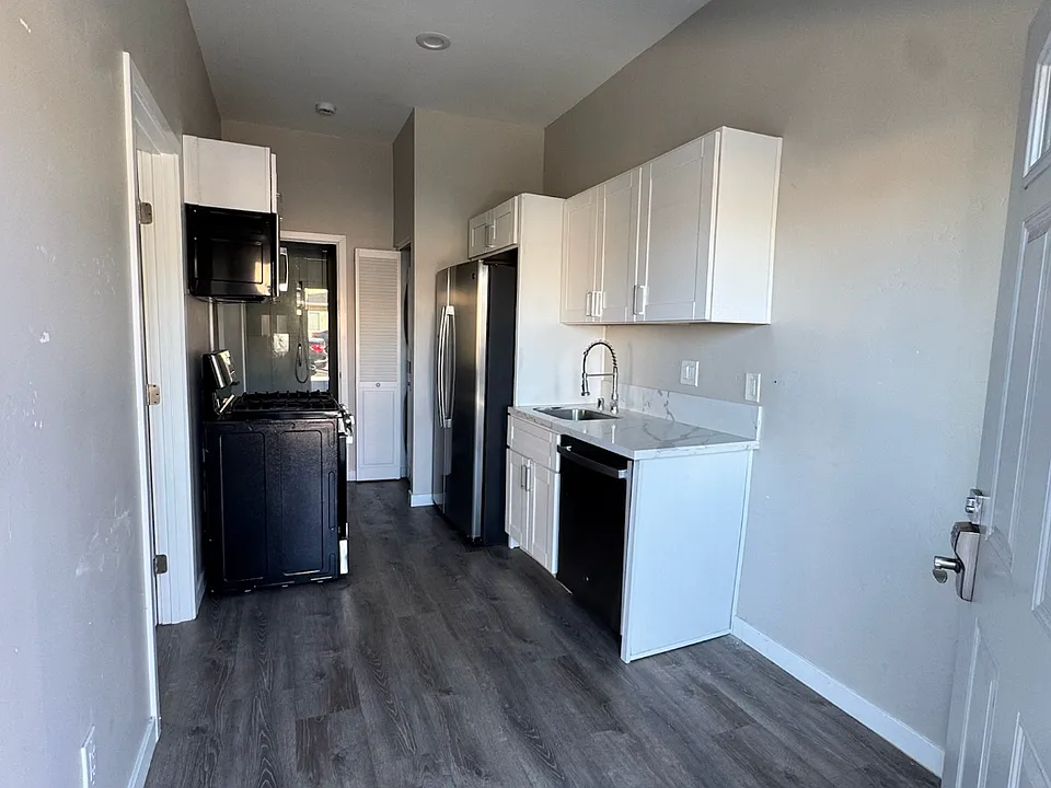 6249-6253 Dorothy Dr