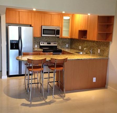 3rd image of 100 Bayview Dr APT 830