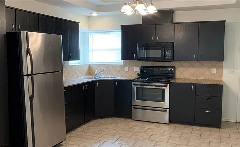 2407 Moonlight Ln #3 — Photo 2