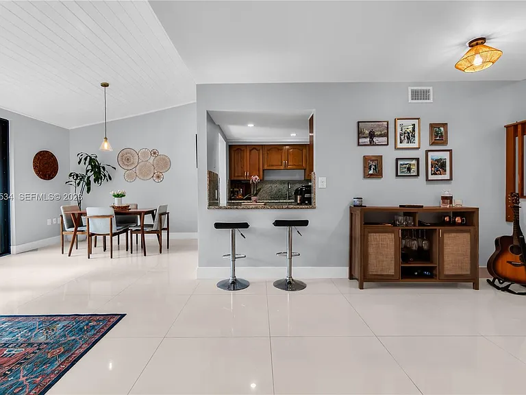 13340 SW 88th Ter #D — Photo 7