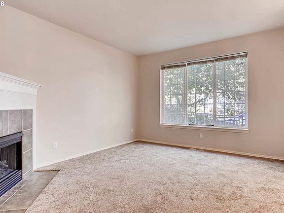 5th image of 1015 SE Nazomi Ave