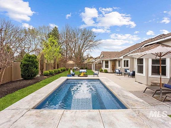 2nd image of 8051 W Burntree Ct