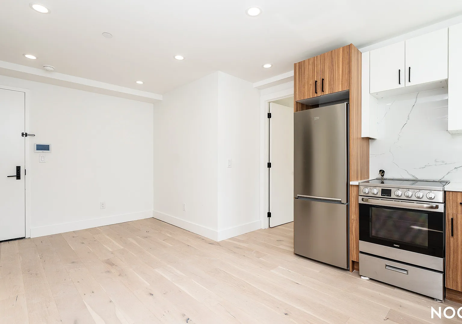 485 Tompkins Avenue — Photo 2